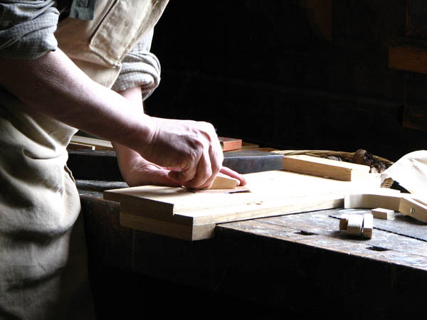 Nuestra <strong>carpinterÃ­a de madera en  Alburquerque</strong> es una empresa de <strong>herencia familiar</strong>, por lo que  contamos con gran <strong>experiencia </strong>en la profesiÃ³n.
